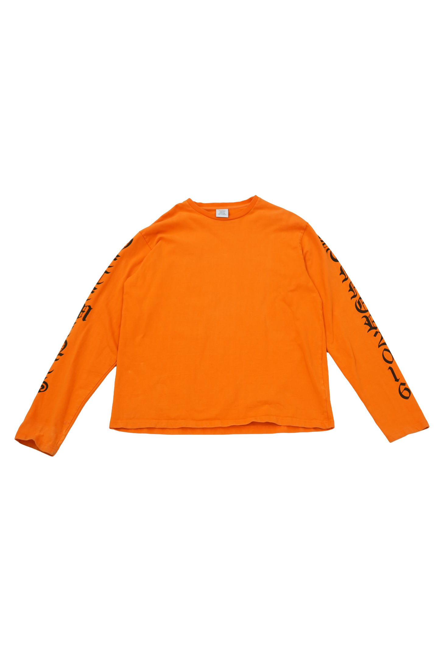 2016AH Vetements Gothic Logo Longsleeve