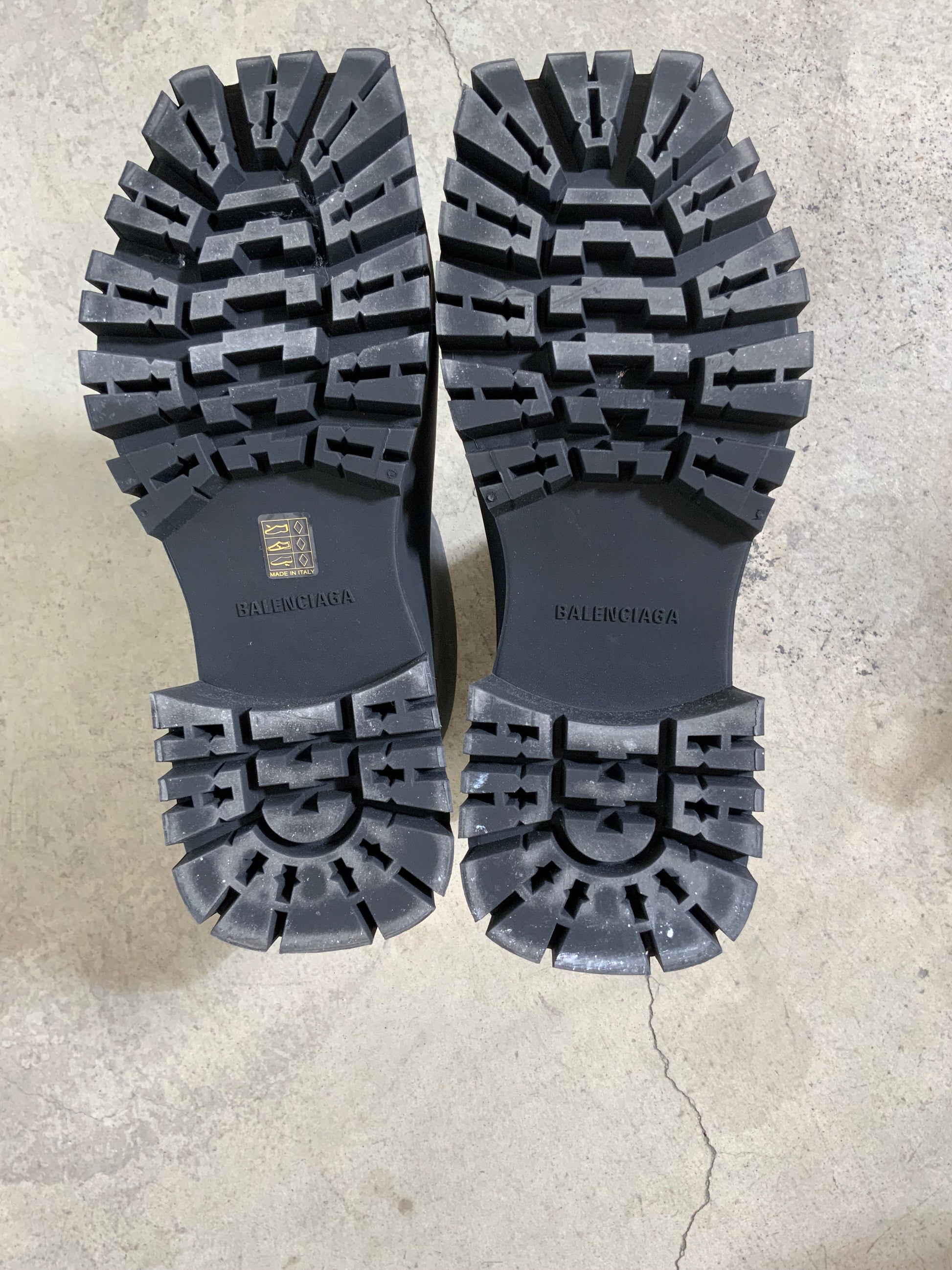 Balenciaga Trooper boots - Xia Office