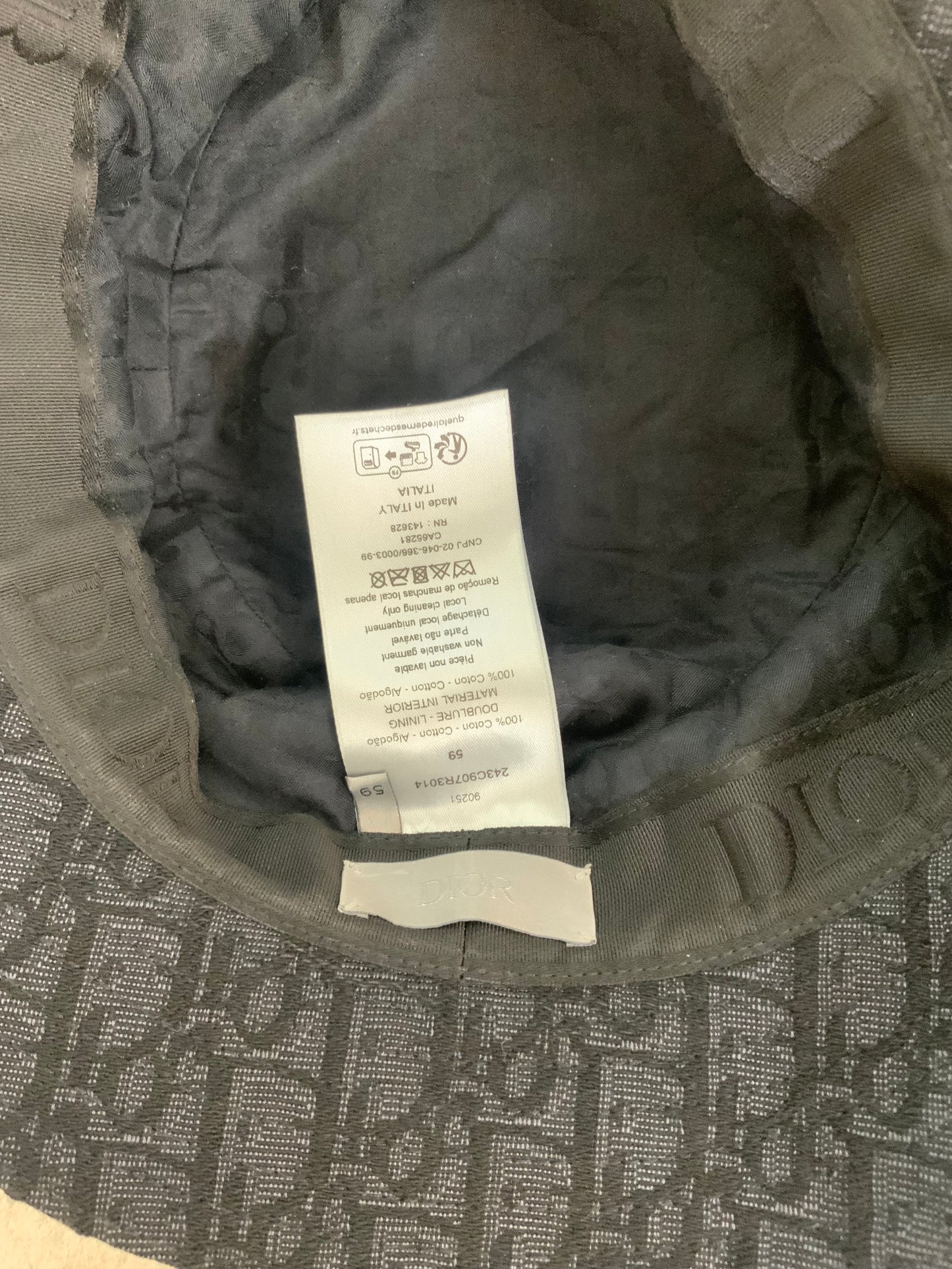Dior monogram bucket hat - Xia Office